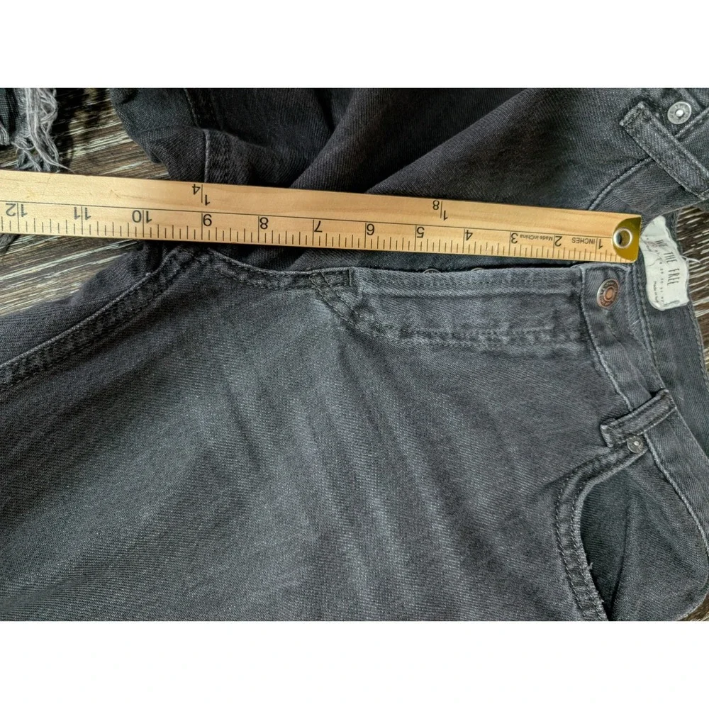 We The Free Free People Distressed Straight Leg Jeans Faded Black Raw Hem SZ 26